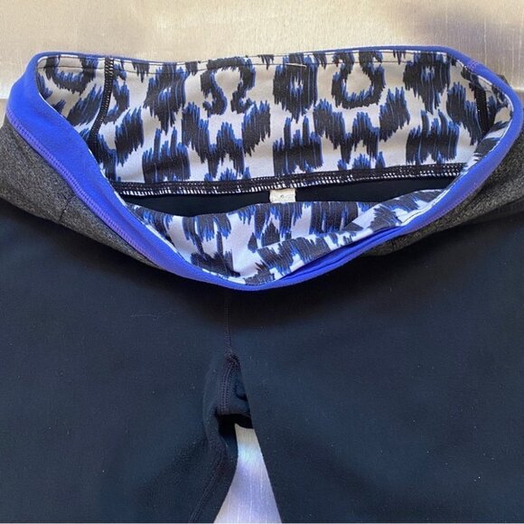 Lululemon Wunder Under Crop Size  6 - Picture 6 of 10
